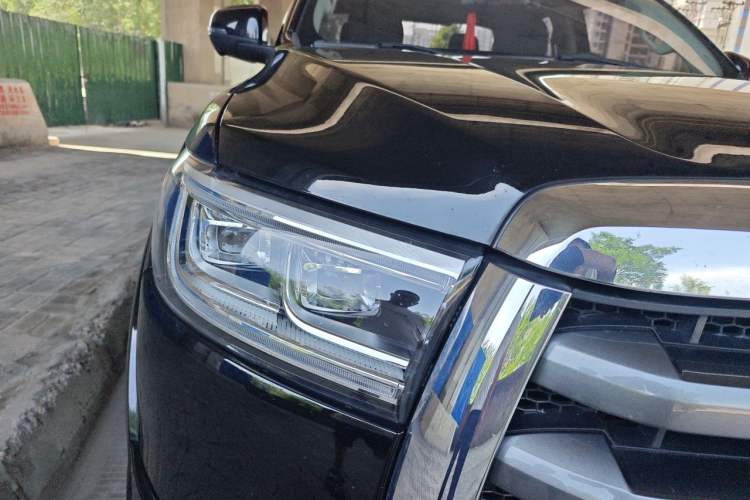 Used Great Wall Poer 2021 2.0T Global Version Passenger Automatic Diesel Two-Wheel Drive Comfort Trim Standard Cab GW4D20M Right Front Headlight