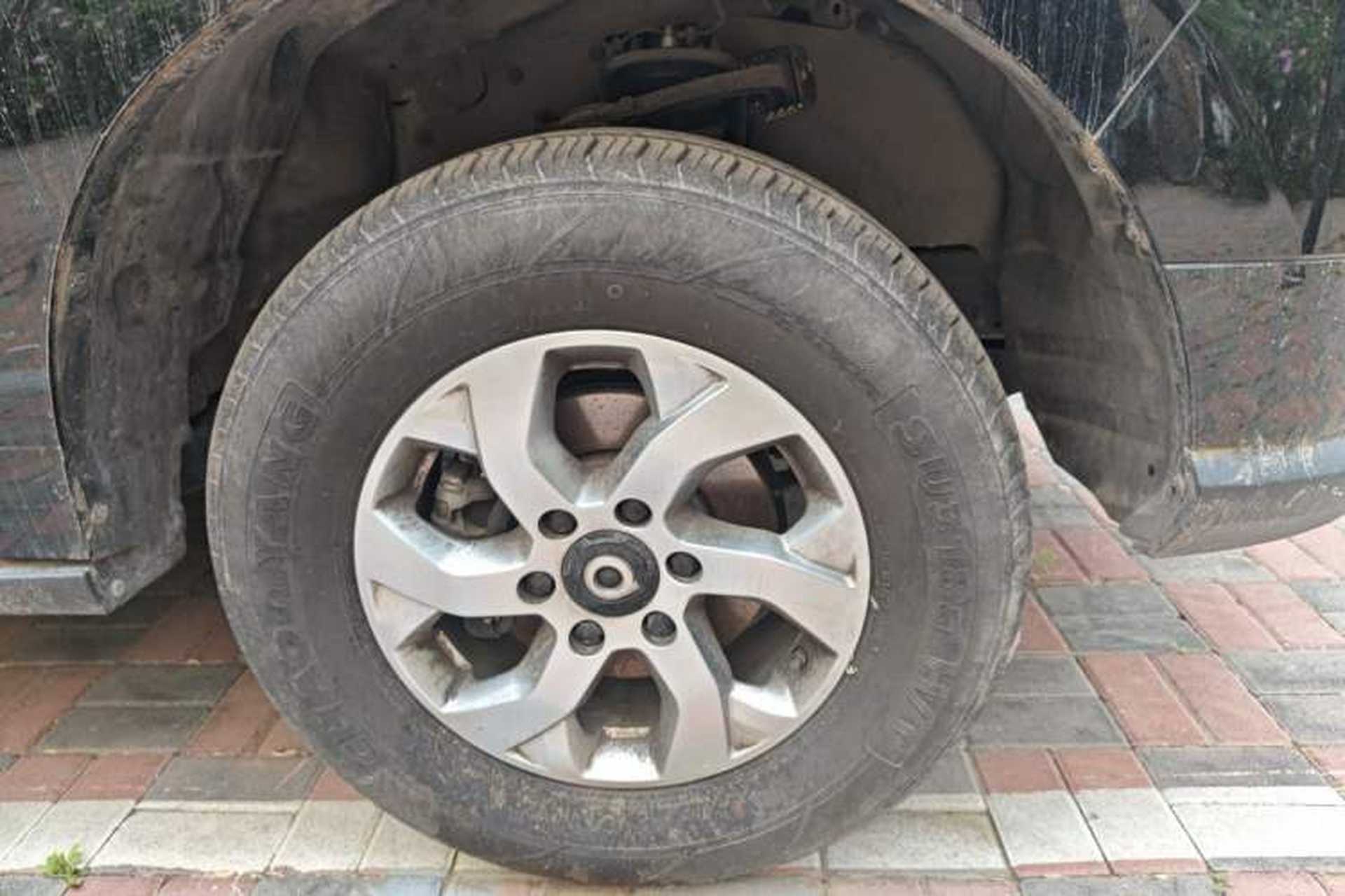 Used Great Wall Poer 2021 2.0T Commercial Version Manual Transmission Gasoline Two-Wheel Drive Elite Trim with Long Bed – GW4C20B Right Front Wheel Hub