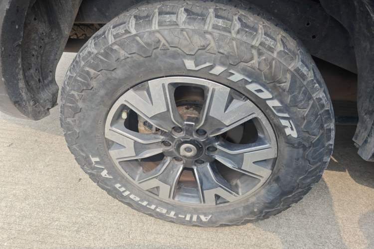 Used Great Wall Poer 2021 2.0T Global Version Automatic Diesel 4x4 Comfort Class Standard Box Trailer Edition GW4D20M Right Front Wheel Hub