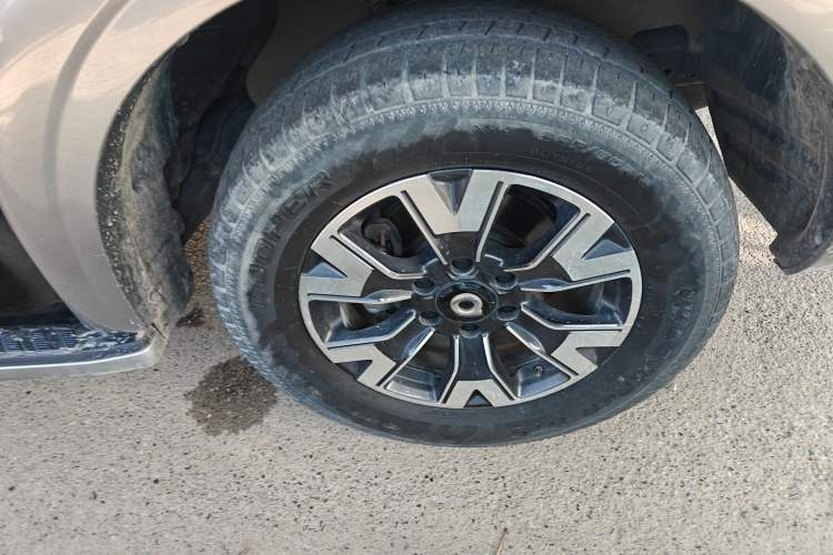 Used Great Wall Poer 2021 2.0T Global Version Automatic Diesel 4x4 Prestige Standard Cab GW4D20M Right Front Wheel Hub