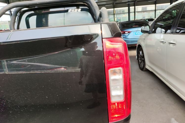 Used Great Wall Poer 2021 2.0T Commercial Version Automatic Diesel Two-Wheel Drive Elite Trim with Long Bed – GW4D20M Right Rear Taillight