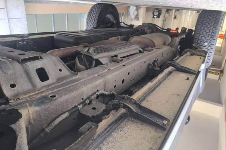 Used Great Wall Poer 2021 2.0T Global Version Automatic Diesel 4x4 Comfort Trim Standard Box GW4D20M Right Side Sill