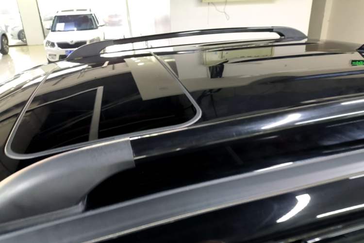 Used Great Wall Poer 2021 2.0T Global Version Automatic Diesel 4x4 Comfort Trim Standard Box GW4D20M Roof