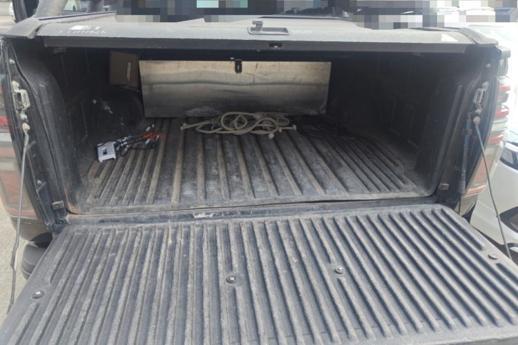 Used Great Wall Poer 2021 2.0T Global Version Automatic Diesel 4x4 Comfort Class Standard Box Trailer Edition GW4D20M Trunk