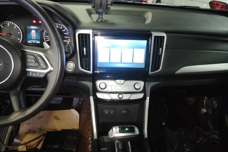Used Great Wall Poer 2021 2.0T Commercial Version Automatic Diesel Two-Wheel Drive Elite Trim with Long Bed – GW4D20M Audio And AC Panel