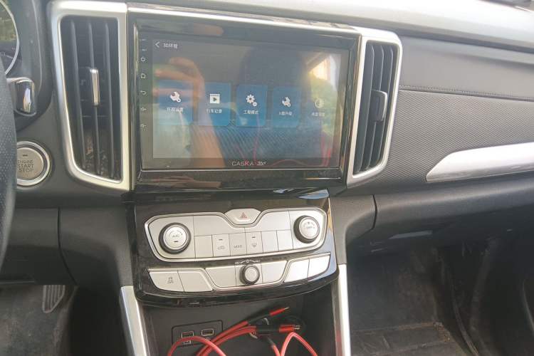Used Great Wall Poer 2021 2.0T Commercial Version Automatic Diesel Two-Wheel Drive Elite Trim with Long Bed – GW4D20M Audio And AC Panel