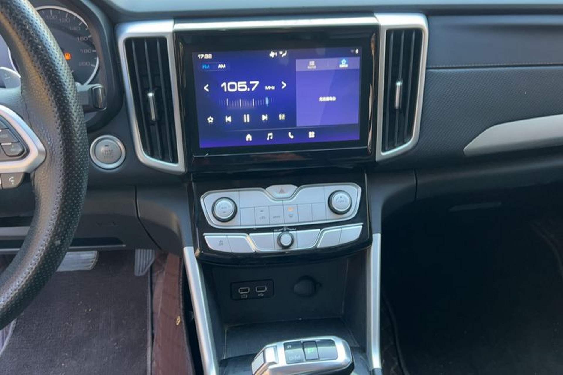Used Great Wall Poer 2021 2.0T Commercial Version Automatic Diesel Two-Wheel Drive Elite Trim with Long Bed – GW4D20M Audio And AC Panel