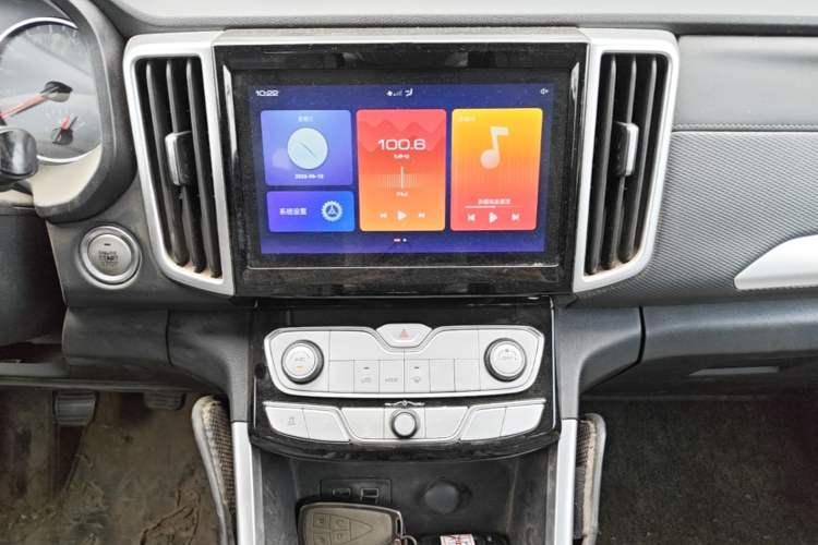 Used Great Wall Poer 2021 2.0T Commercial Version Manual Diesel Two-Wheel Drive Elite Long-Box GW4D20M Audio And AC Panel