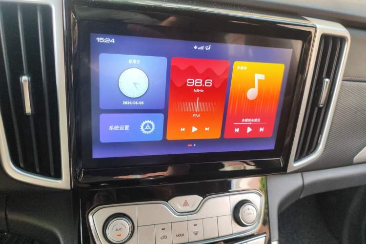 Used Great Wall Poer 2021 2.0T Commercial Version Manual Diesel 4x4 Elite Long-Box GW4D20M Audio And AC Panel
