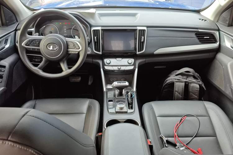 Used Great Wall Poer 2021 2.0T Commercial Version Automatic Diesel 4x4 Elite Long-Box GW4D20M Center Console