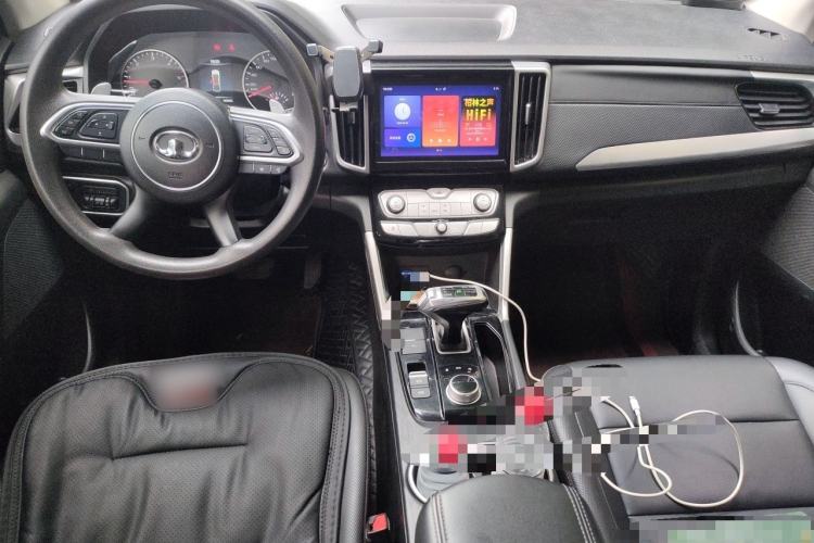 Used Great Wall Poer 2021 2.0T Commercial Version Automatic Diesel 4x4 Navigation-Ready Long-Box GW4D20M Center Console