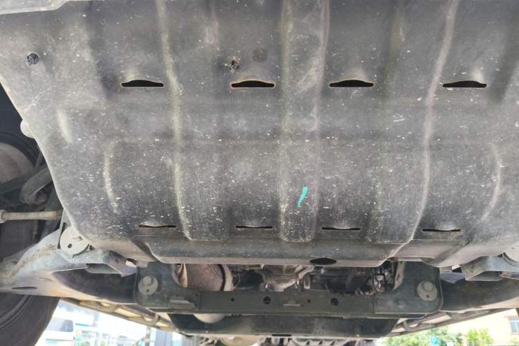 Used Great Wall Poer 2021 2.0T Commercial Version Manual Diesel Two-Wheel Drive Elite Long-Box GW4D20M Chassis Front