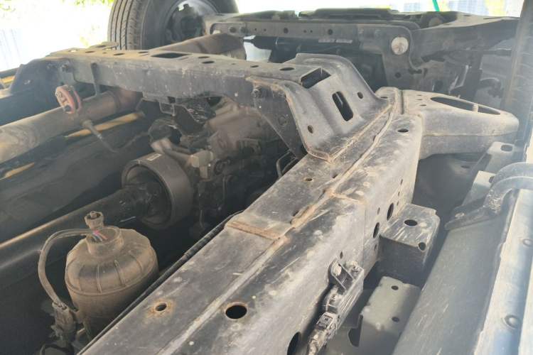 Used Great Wall Poer 2021 2.0T Commercial Version Manual Diesel Two-Wheel Drive Elite Long-Box GW4D20M Chassis Front Left