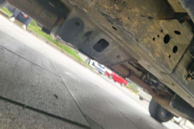Used Great Wall Poer 2021 2.0T Commercial Version Automatic Diesel Two-Wheel Drive Elite Trim with Long Bed – GW4D20M Chassis Front Left