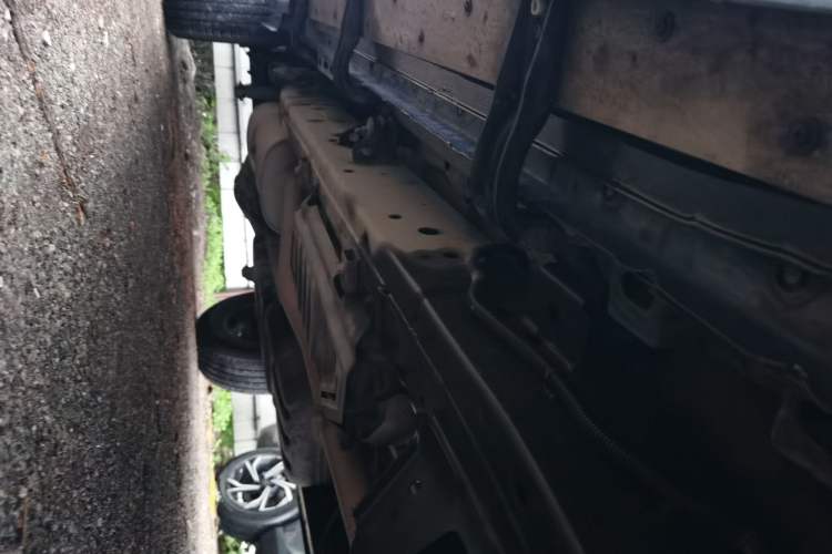 Used Great Wall Poer 2021 2.0T Commercial Version Automatic Diesel 4x4 Elite Long-Box GW4D20M Chassis Front Right