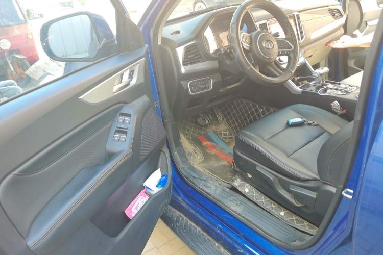 Used Great Wall Poer 2021 2.0T Commercial Version Automatic Diesel Two-Wheel Drive Elite Trim with Long Bed – GW4D20M Driver Seat