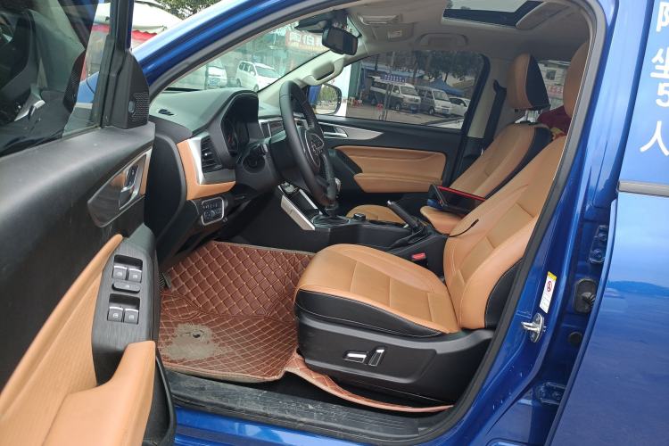 Used Great Wall Poer 2021 2.0T Commercial Version Manual Diesel 4x4 Navigation Type Long Bed GW4D20M Driver Seat