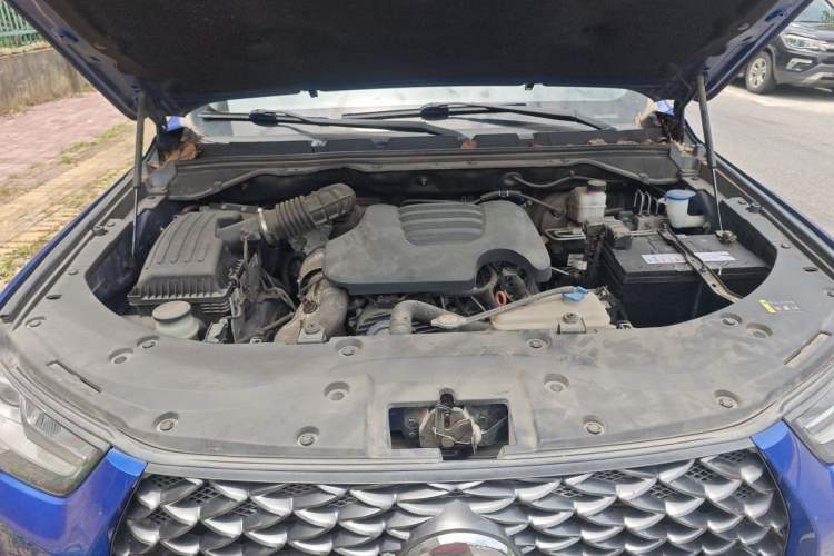 Used Great Wall Poer 2021 2.0T Commercial Version Manual Diesel Two-Wheel Drive Long-Box GW4D20M Engine Bay