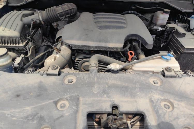Used Great Wall Poer 2021 2.0T Commercial Version Manual Diesel Two-Wheel Drive Elite Long-Box GW4D20M Engine Bay