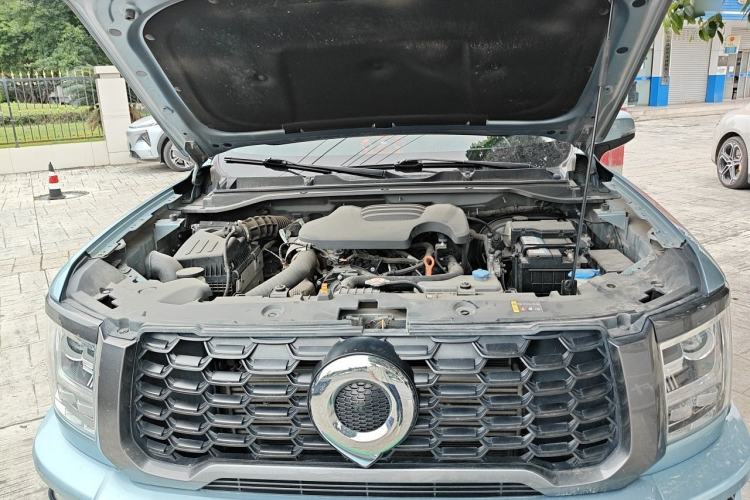Used Great Wall Poer 2021 2.0T Commercial Version Manual Diesel Two-Wheel Drive Elite Long-Box GW4D20M Engine Bay