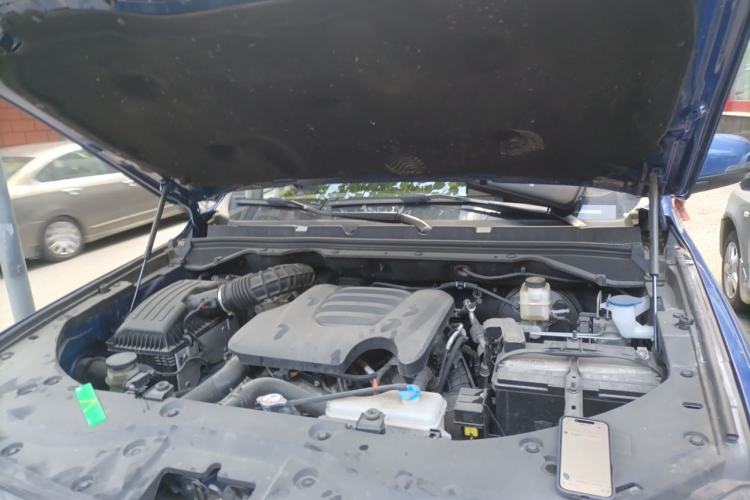 Used Great Wall Poer 2021 2.0T Commercial Version Automatic Diesel 4x4 Elite Long-Box GW4D20M Engine Bay
