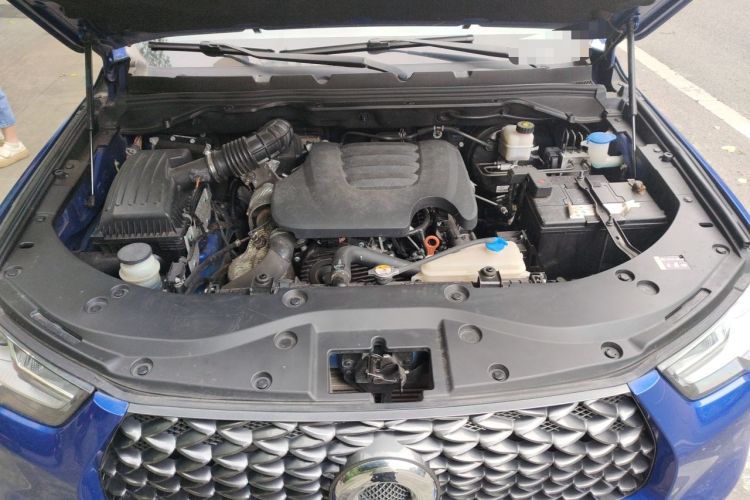 Used Great Wall Poer 2021 2.0T Commercial Version Automatic Diesel 4x4 Navigation-Ready Long-Box GW4D20M Engine Bay