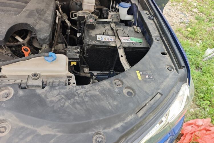Used Great Wall Poer 2021 2.0T Commercial Version Manual Diesel 4x4 Elite Long-Box GW4D20M Engine Bay Left
