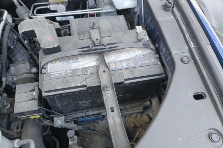 Used Great Wall Poer 2021 2.0T Commercial Version Automatic Diesel 4x4 Elite Long-Box GW4D20M Engine Bay Left