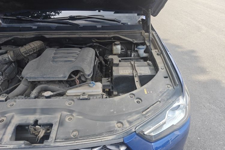 Used Great Wall Poer 2021 2.0T Commercial Version Automatic Diesel Two-Wheel Drive Elite Trim with Long Bed – GW4D20M Engine Bay Left