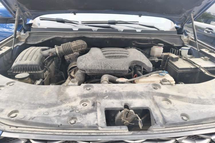 Used Great Wall Poer 2021 2.0T Commercial Version Automatic Diesel Two-Wheel Drive Elite Trim with Long Bed – GW4D20M Engine Bay