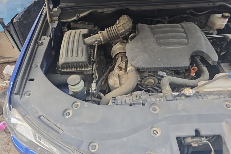 Used Great Wall Poer 2021 2.0T Commercial Version Manual Diesel 4x4 Elite Long-Box GW4D20M Engine Bay Right