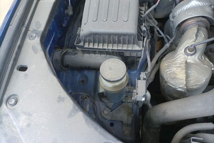 Used Great Wall Poer 2021 2.0T Commercial Version Automatic Diesel 4x4 Elite Long-Box GW4D20M Engine Bay Right