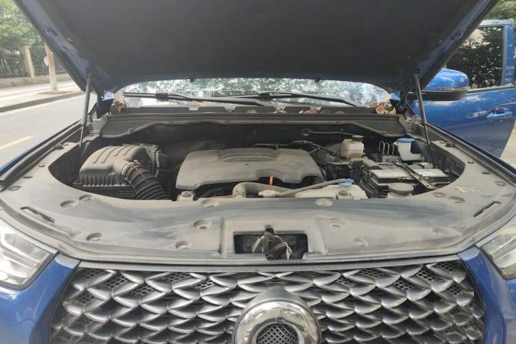 Used Great Wall Poer 2021 2.0T Commercial Version Automatic Gasoline Two-Wheel Drive Elite Trim with Long Bed – GW4C20B Engine Bay