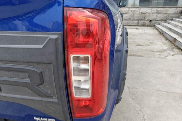 Used Great Wall Poer 2021 2.0T Commercial Version Manual Diesel Two-Wheel Drive Elite Long-Box GW4D20M Exterior 3