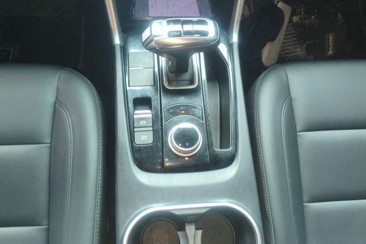 Used Great Wall Poer 2021 2.0T Commercial Version Automatic Diesel 4x4 Elite Long-Box GW4D20M Gear Lever
