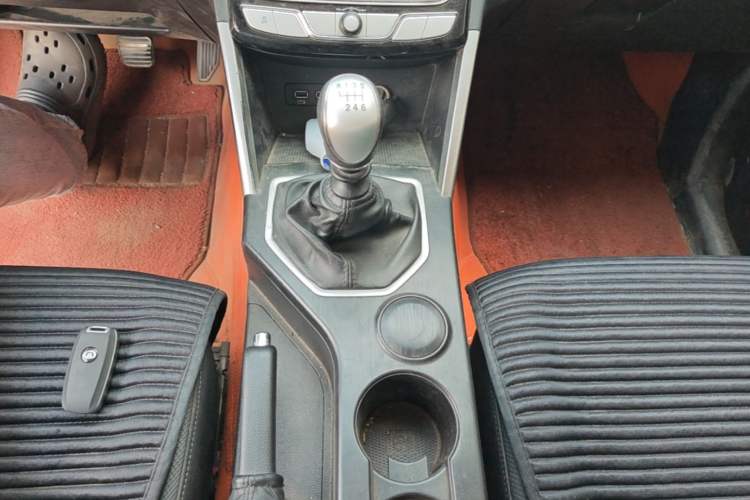 Used Great Wall Poer 2021 2.0T Commercial Version Manual Diesel Two-Wheel Drive Elite Long-Box GW4D20M Gear Lever