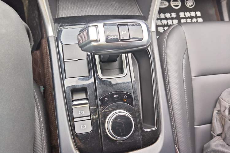 Used Great Wall Poer 2021 2.0T Commercial Version Automatic Diesel Two-Wheel Drive Elite Trim with Long Bed – GW4D20M Gear Lever