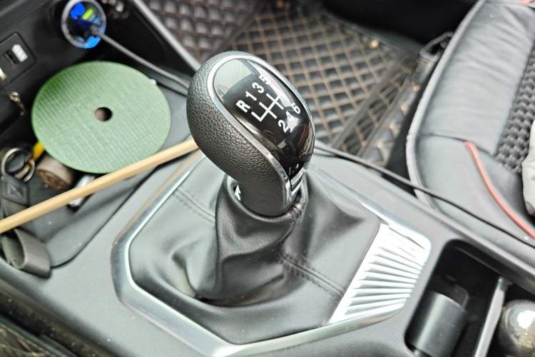 Used Great Wall Poer 2021 2.0T Commercial Version Manual Diesel Two-Wheel Drive Elite Long-Box GW4D20M Gear Lever