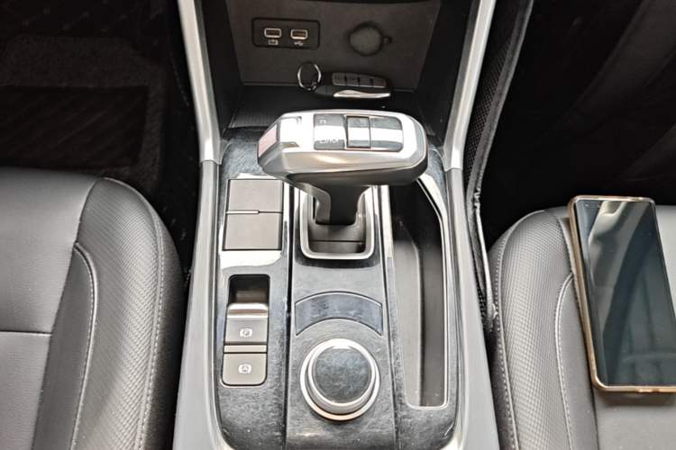 Used Great Wall Poer 2021 2.0T Commercial Version Automatic Diesel Two-Wheel Drive Elite Trim with Long Bed – GW4D20M Gear Lever