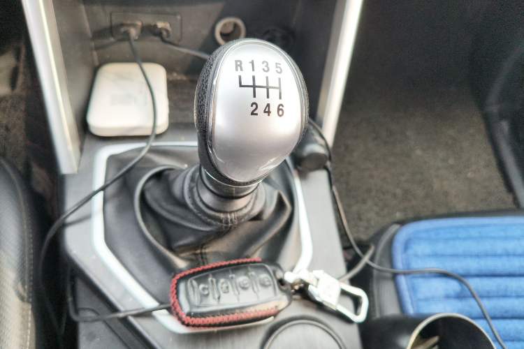 Used Great Wall Poer 2021 2.0T Commercial Version Manual Transmission Gasoline Two-Wheel Drive Elite Trim with Long Bed – GW4C20B Gear Lever
