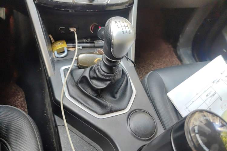 Used Great Wall Poer 2021 2.0T Commercial Version Manual Diesel Two-Wheel Drive Elite Long-Box GW4D20M Gear Lever