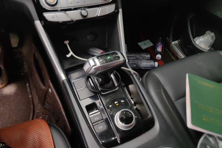 Used Great Wall Poer 2021 2.0T Commercial Version Automatic Diesel 4x4 Elite Long-Box GW4D20M Gear Lever