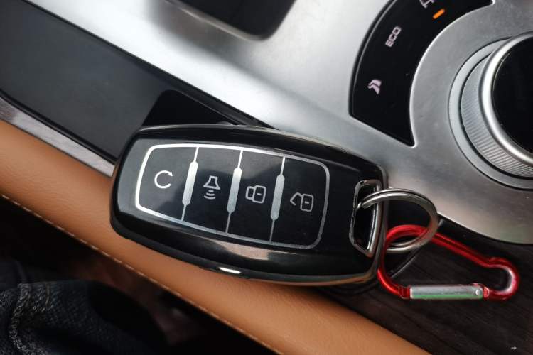 Used Great Wall Poer 2021 2.0T Global Version Automatic Diesel 4x4 Prestige Standard Cab GW4D20M Interior 1