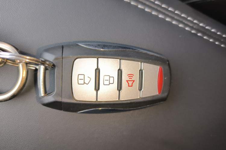 Used Great Wall Poer 2021 2.0T Commercial Version Automatic Diesel 4x4 Elite Long-Box GW4D20M Interior 1