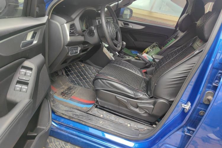 Used Great Wall Poer 2021 2.0T Commercial Version Manual Diesel Two-Wheel Drive Elite Long-Box GW4D20M Interior 3