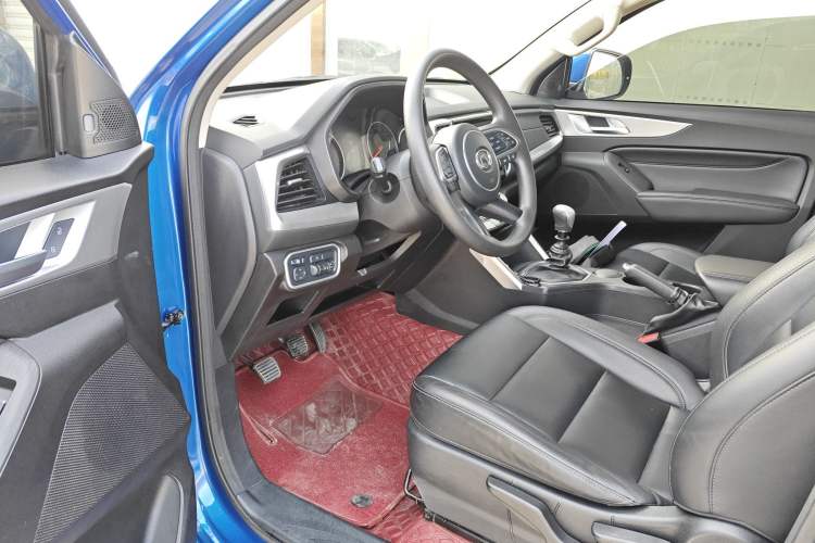 Used Great Wall Poer 2021 2.0T Commercial Version Manual Diesel Two-Wheel Drive Elite Long-Box GW4D20M Interior 3