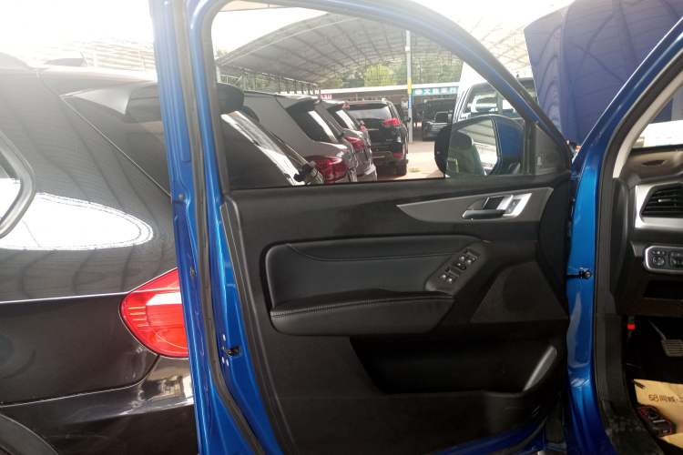 Used Great Wall Poer 2021 2.0T Commercial Version Manual Diesel Two-Wheel Drive Elite Long-Box GW4D20M Interior 4