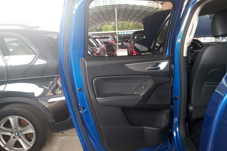 Used Great Wall Poer 2021 2.0T Commercial Version Manual Diesel Two-Wheel Drive Elite Long-Box GW4D20M Interior 5