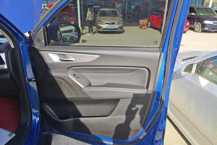Used Great Wall Poer 2021 2.0T Commercial Version Manual Diesel Two-Wheel Drive Elite Long-Box GW4D20M Interior 5