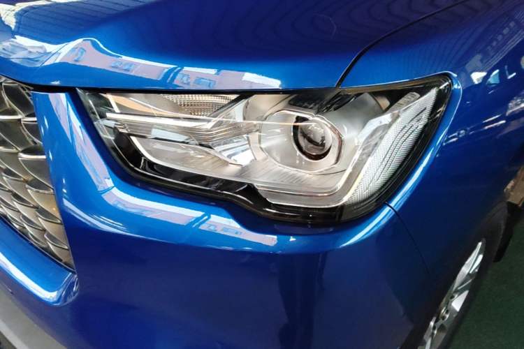 Used Great Wall Poer 2021 2.0T Commercial Version Manual Diesel Two-Wheel Drive Elite Long-Box GW4D20M Left Front Headlight